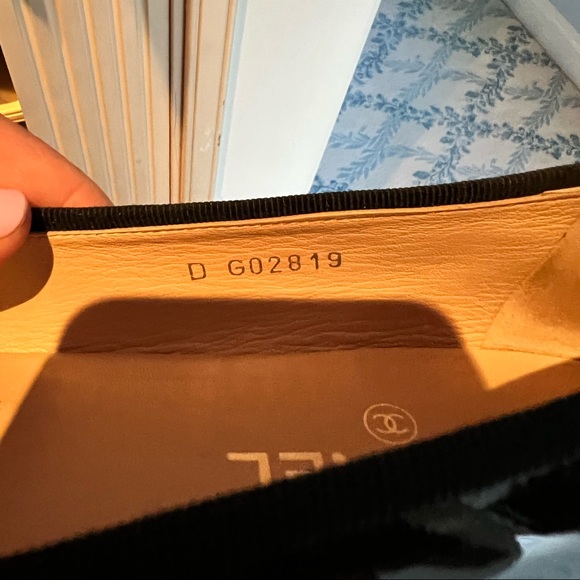 Authentic CHANEL Ballet Flats - Picture 5 of 6